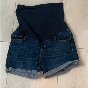 Maternity shorts